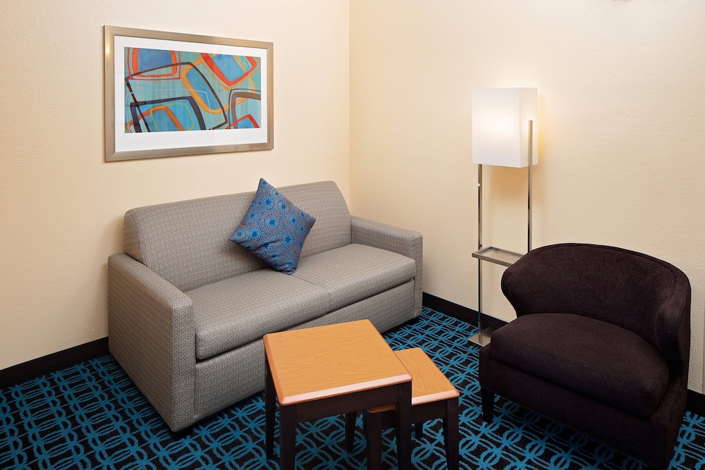 Fairfield Inn Suites By Marriott Dallas Mansfield 18/32