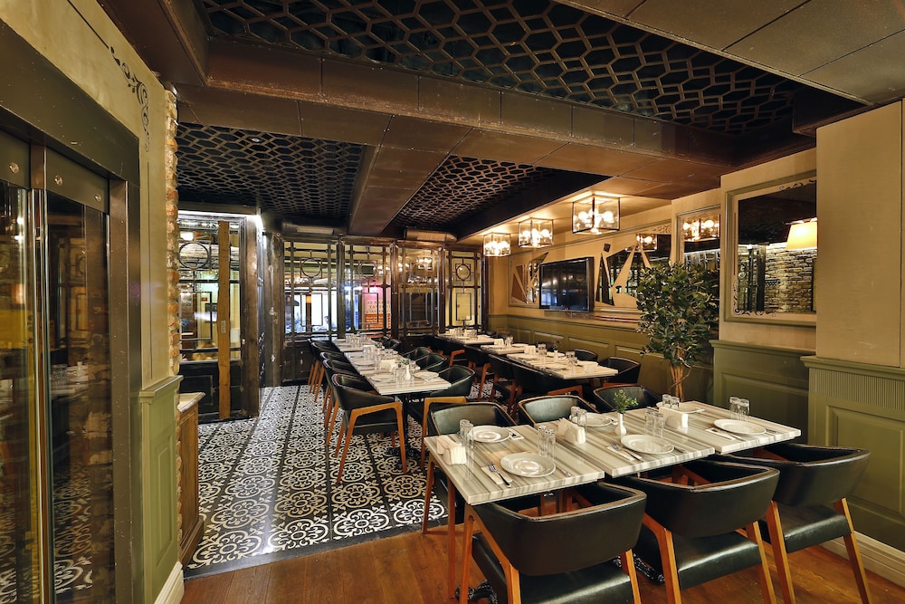 Sanat Hotel Pera 34/55