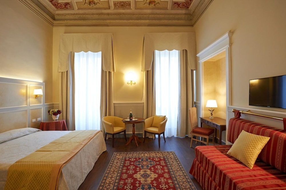 Hotel Firenze Capitale 8/22