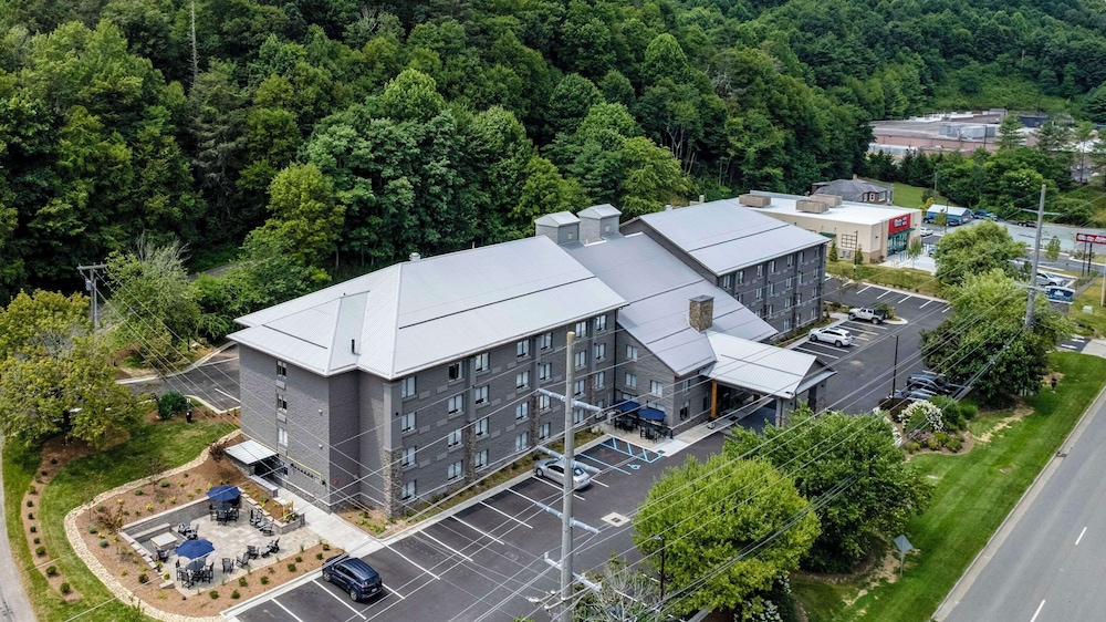 Graystone Lodge, an Ascend Collection Hotel 3/50
