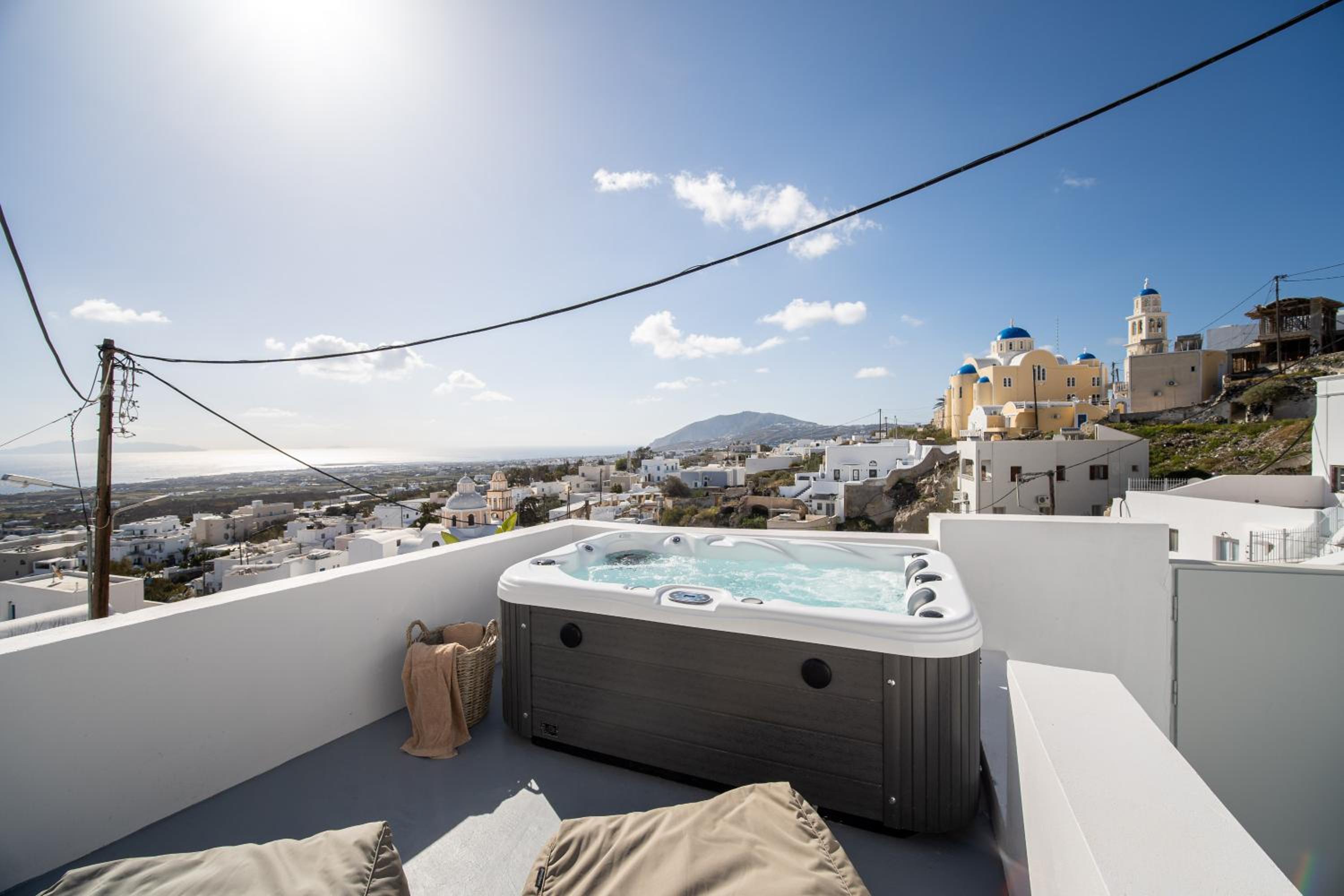 Cycladic Suites & Spa 13/14