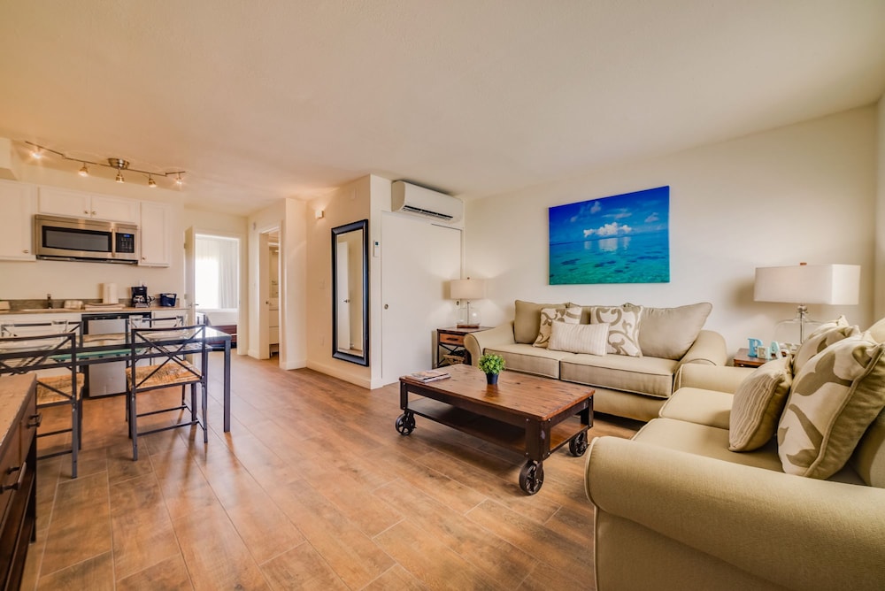 Skipjack Resort Marina 44/70
