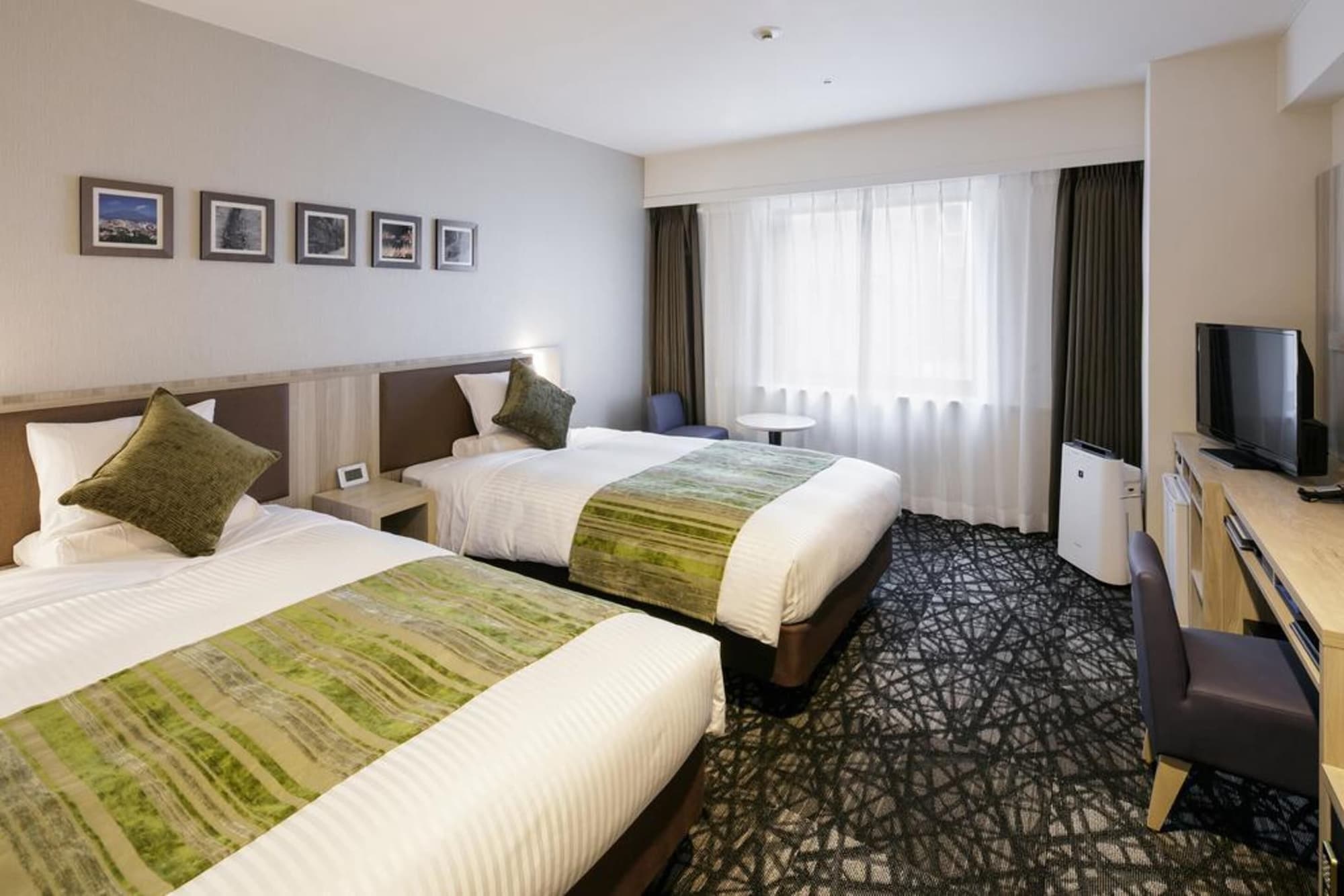 SUPERIOR, TWIN BEDS