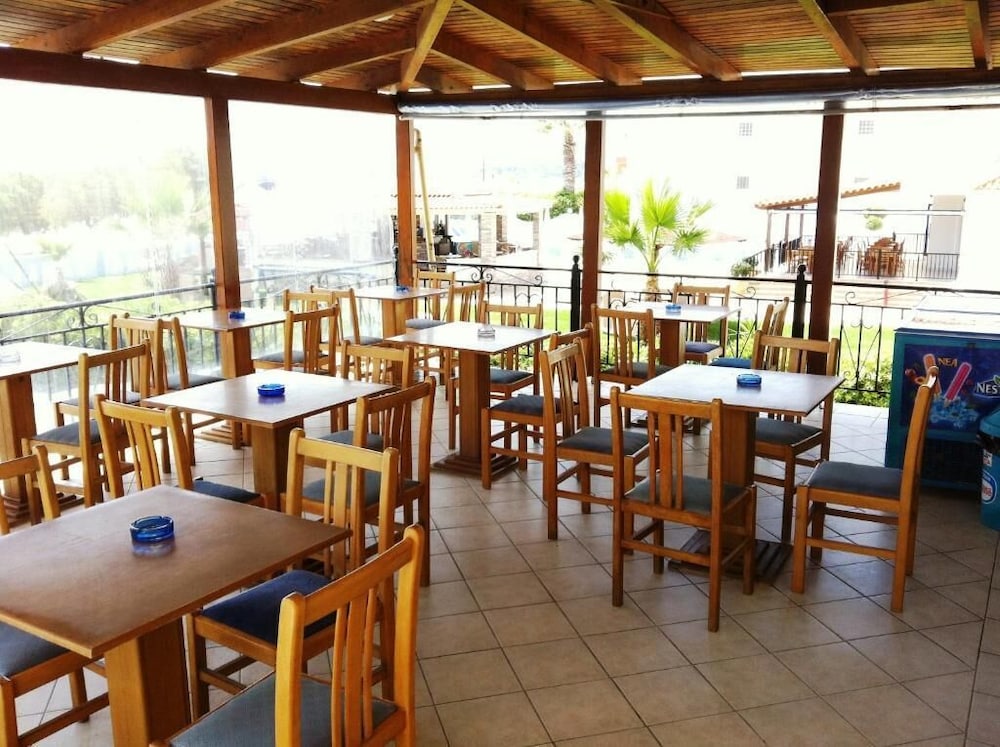 Andreolas Beach Hotel 16/33
