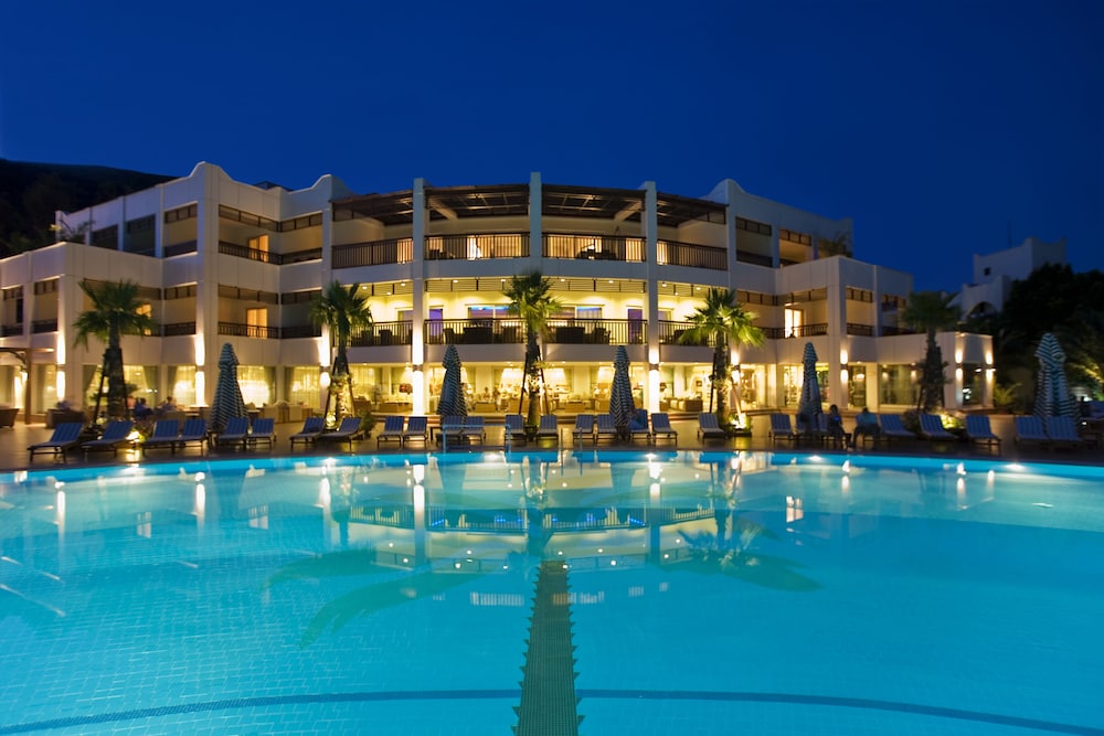 Latanya Park Resort 2/41