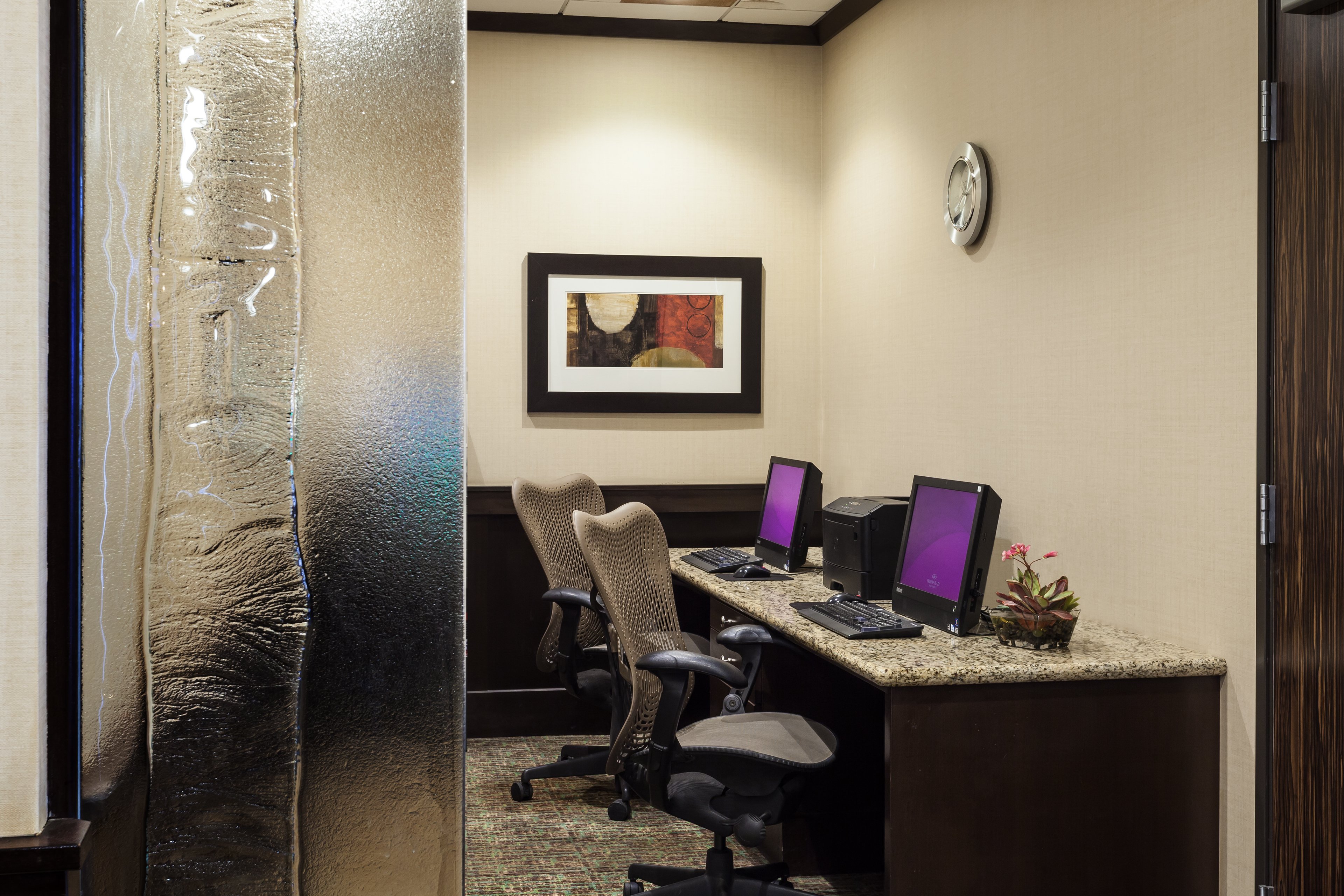 Crowne Plaza Anchorage-Midtown 58/78