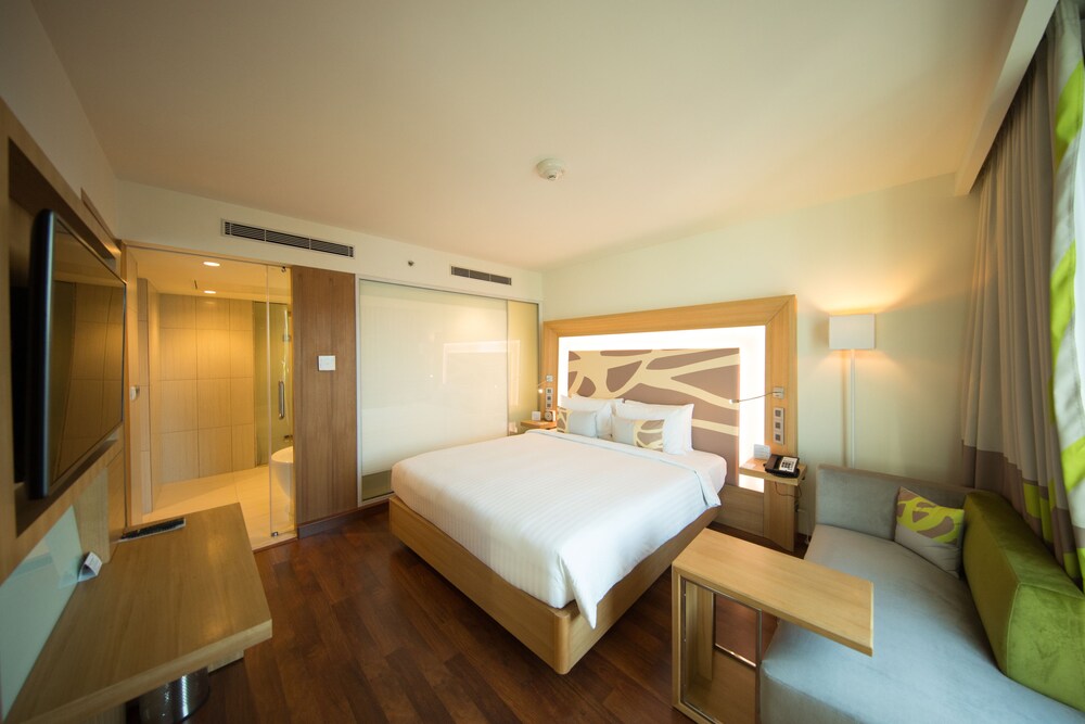 Novotel Chennai Sipcot 17/75