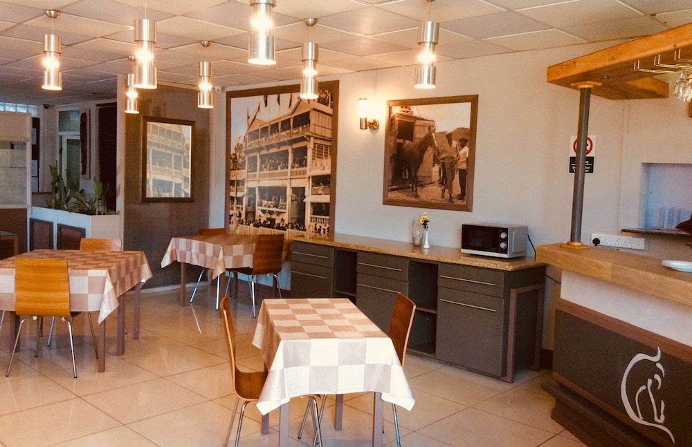 Champ De Mars Hotel 24/39