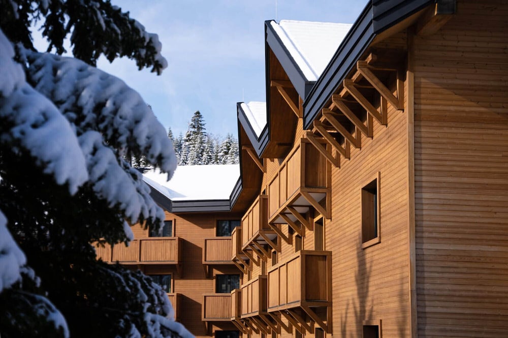 Swissotel Resort Kolasin in Vranjak