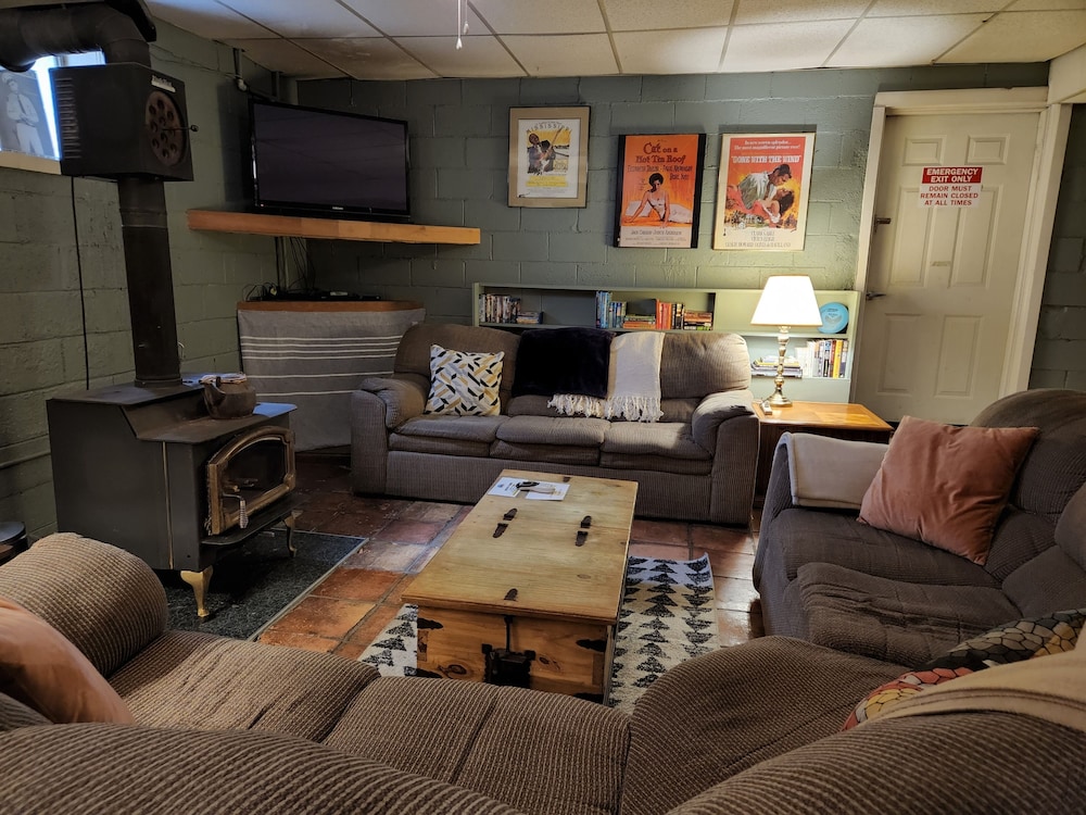 Inn the Clouds Hostel & Inn 44/75