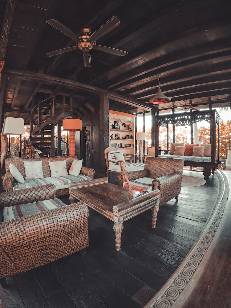 Most Exotic Beachfront Villa Keong 43/67