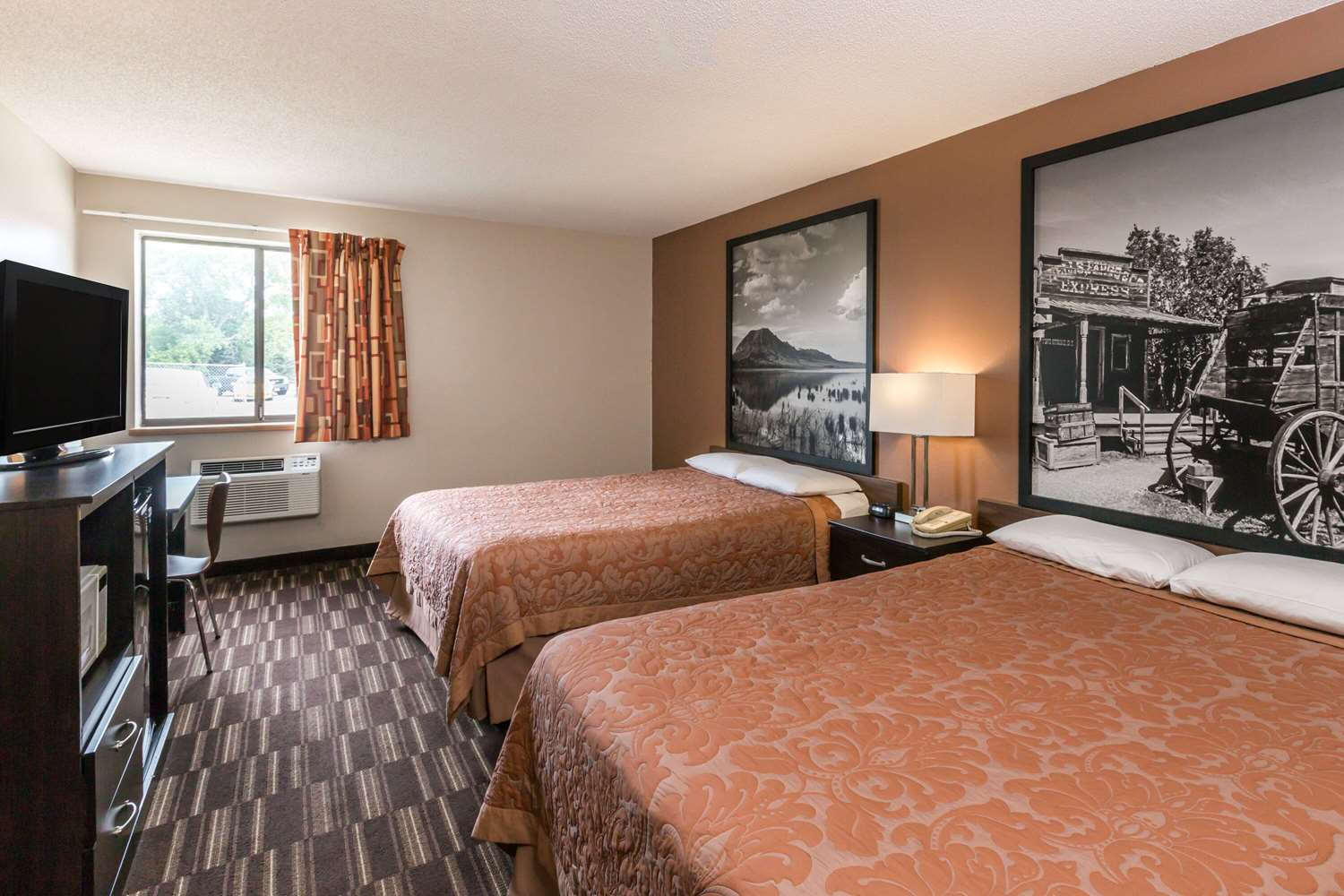 Super 8 By Wyndham Madison 12/22