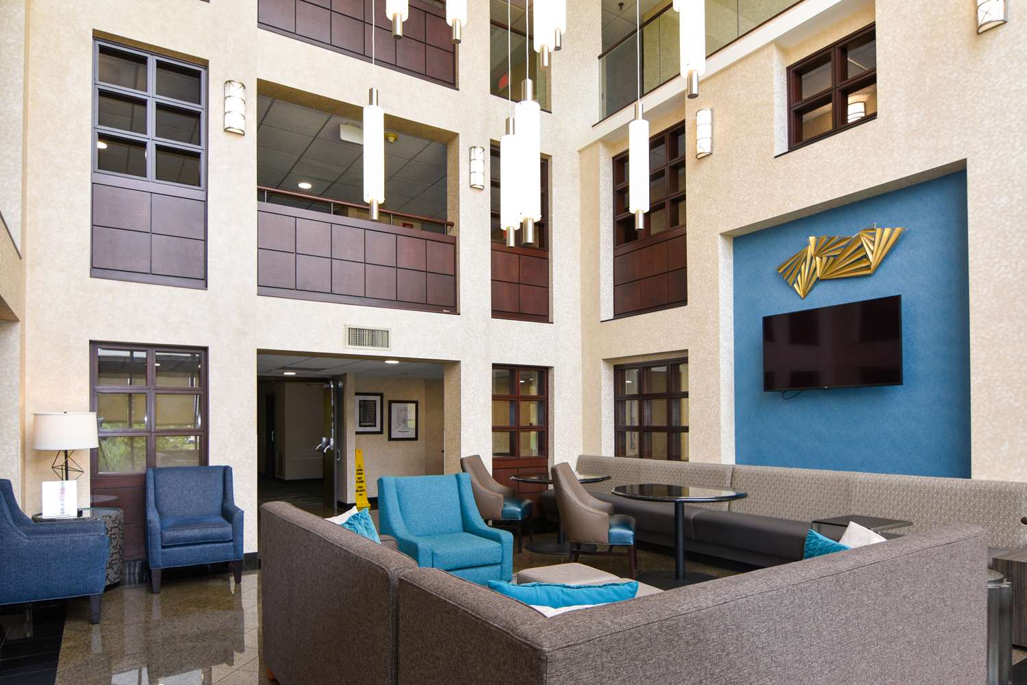 Best Western Plus Indianapolis North at Pyramids 21/29