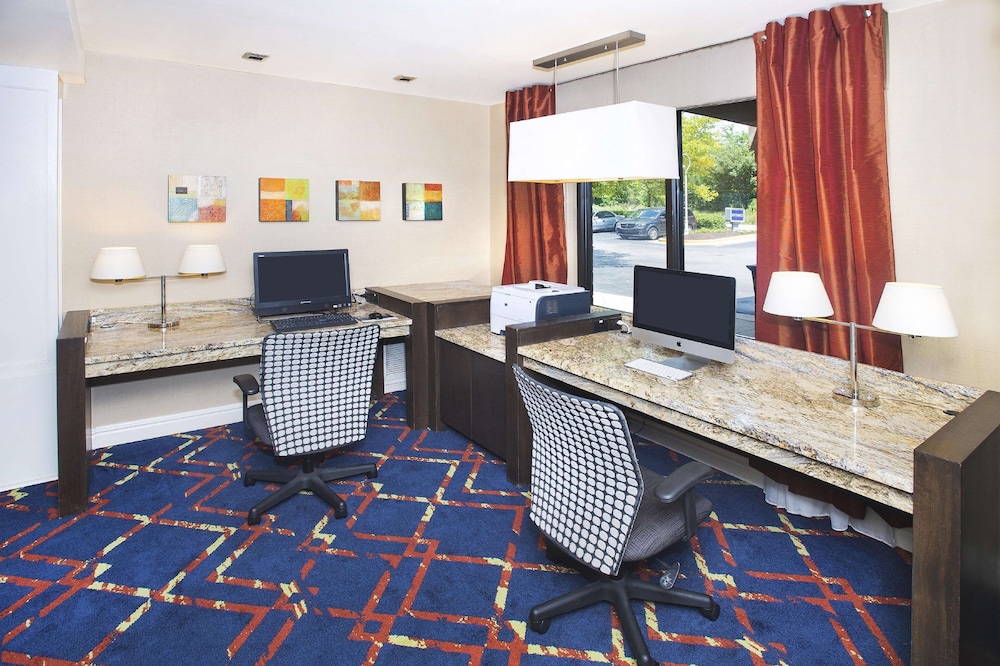 Hampton Inn Suites Annapolis 10/39
