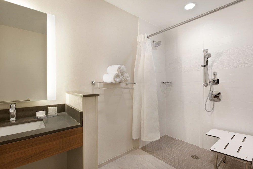 Fairfield Inn Suites Boulder Longmont 15/38