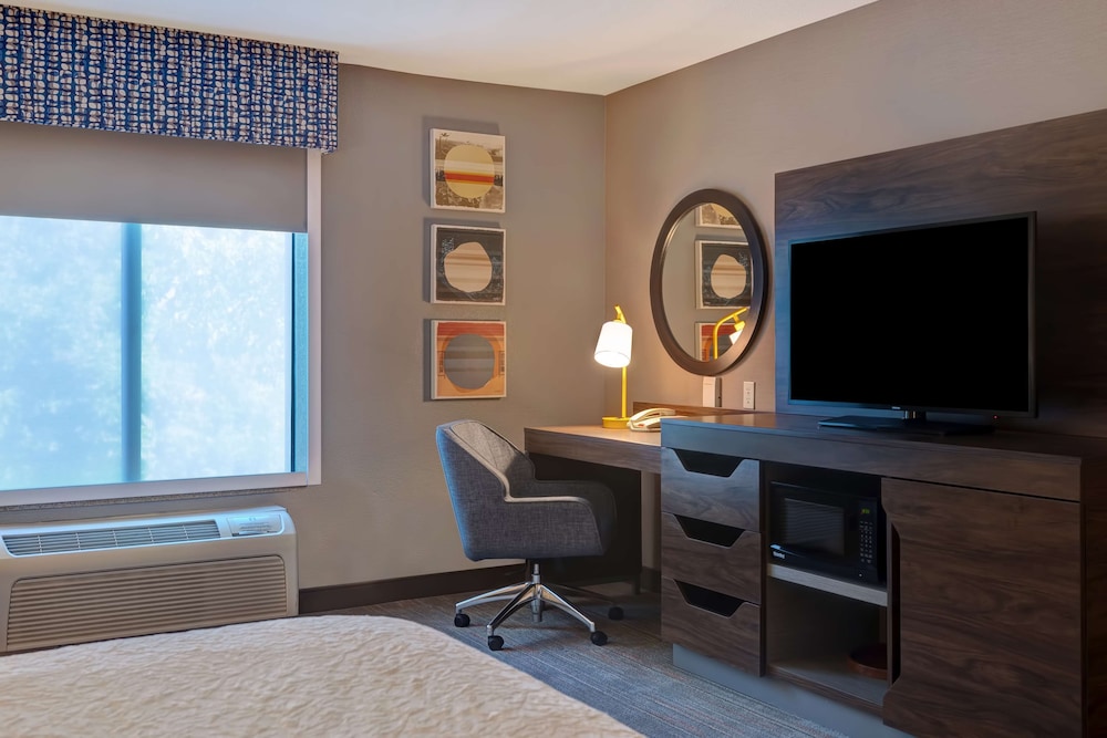 Hampton Inn & Suites Rohnert Park - Sonoma County 36/42