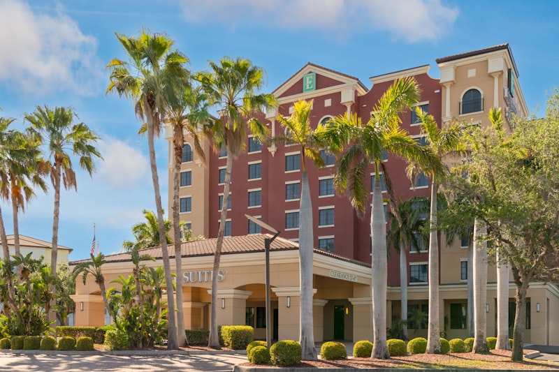 Embassy Suites by Hilton Fort Myers Estero 30/34