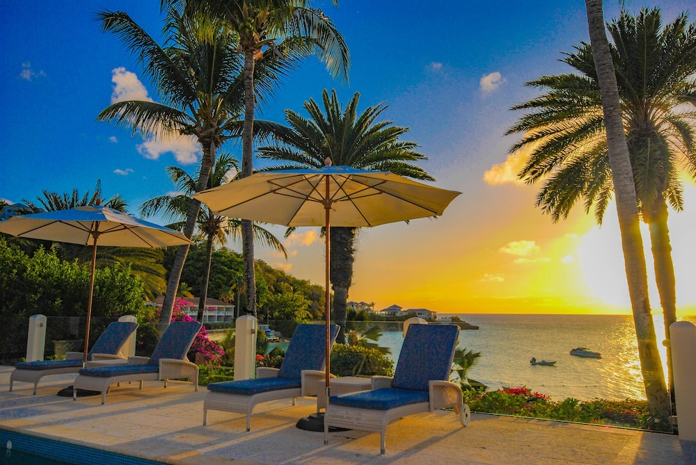 Cove Suites At Blue Waters 36/50