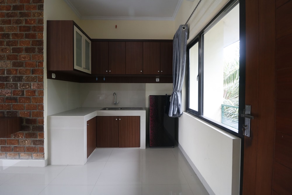 Reddoorz Plus Near Kualanamu Airport 20/29