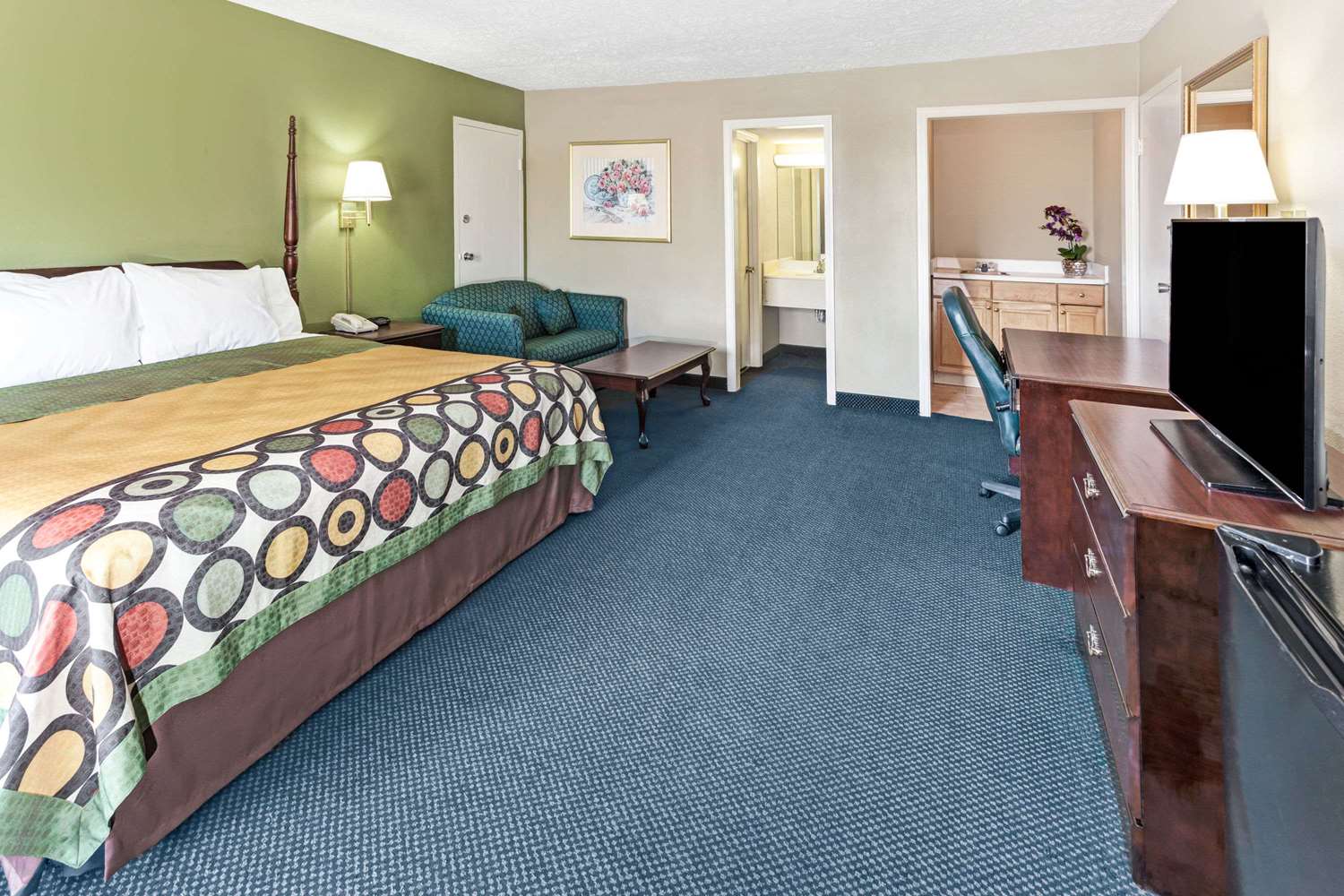 Super 8 By Wyndham Carrollton Ga 5/15