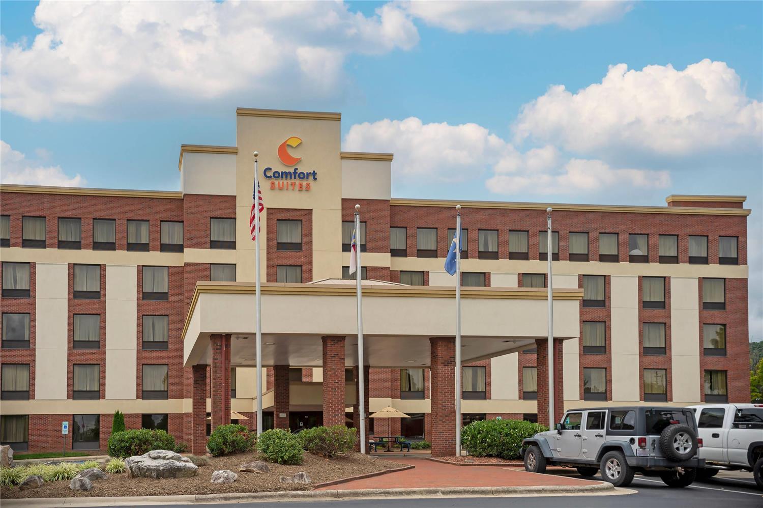 Comfort Suites Outlet Center 15/16