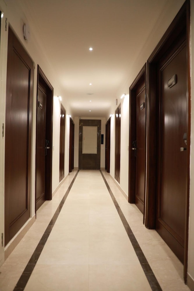 HOTEL GOLDEN TOWER. 7/42