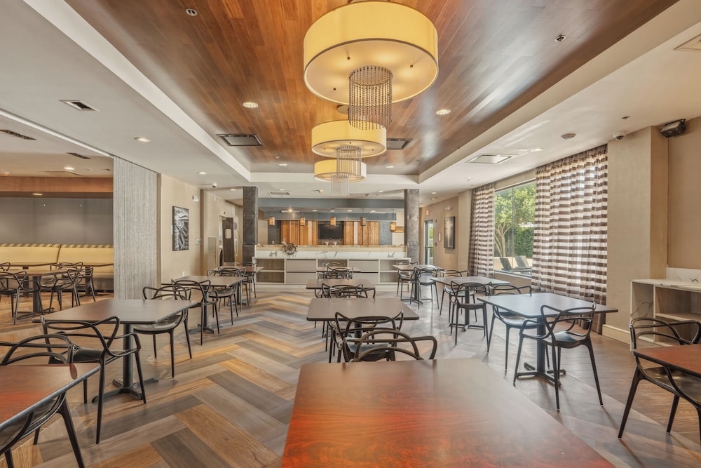 Holiday Inn Dallas Dfw Airport Area West 32/50