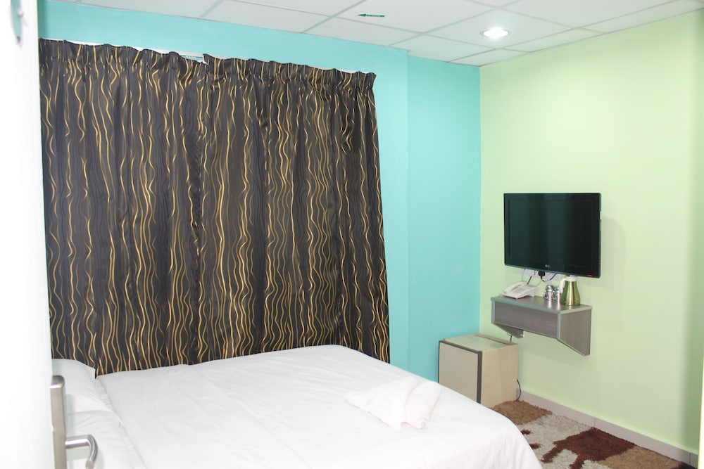 LaComme Inn 27/74