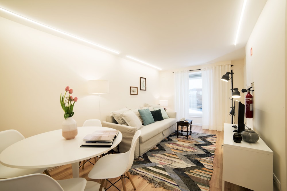 Lis Apartments 48/66