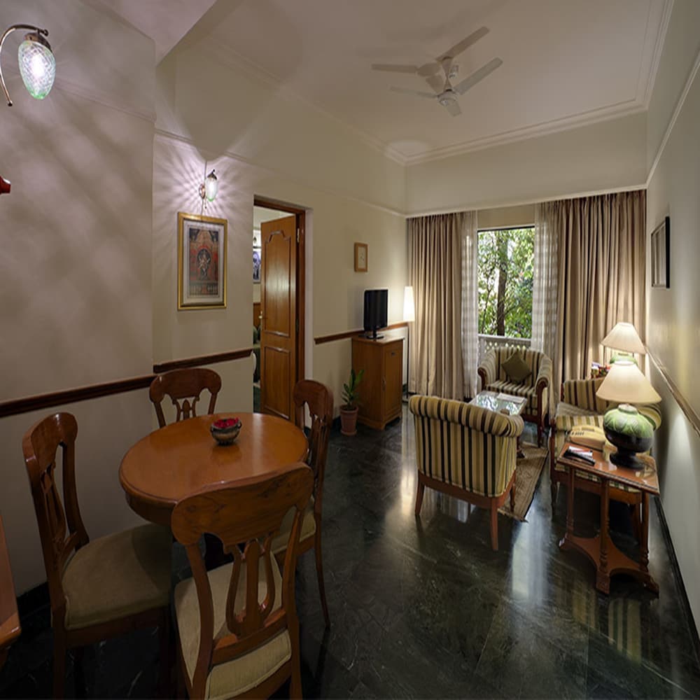 Renest Shraddha Inn Shirdi (ex Shraddha Sarovar Portico) 24/41