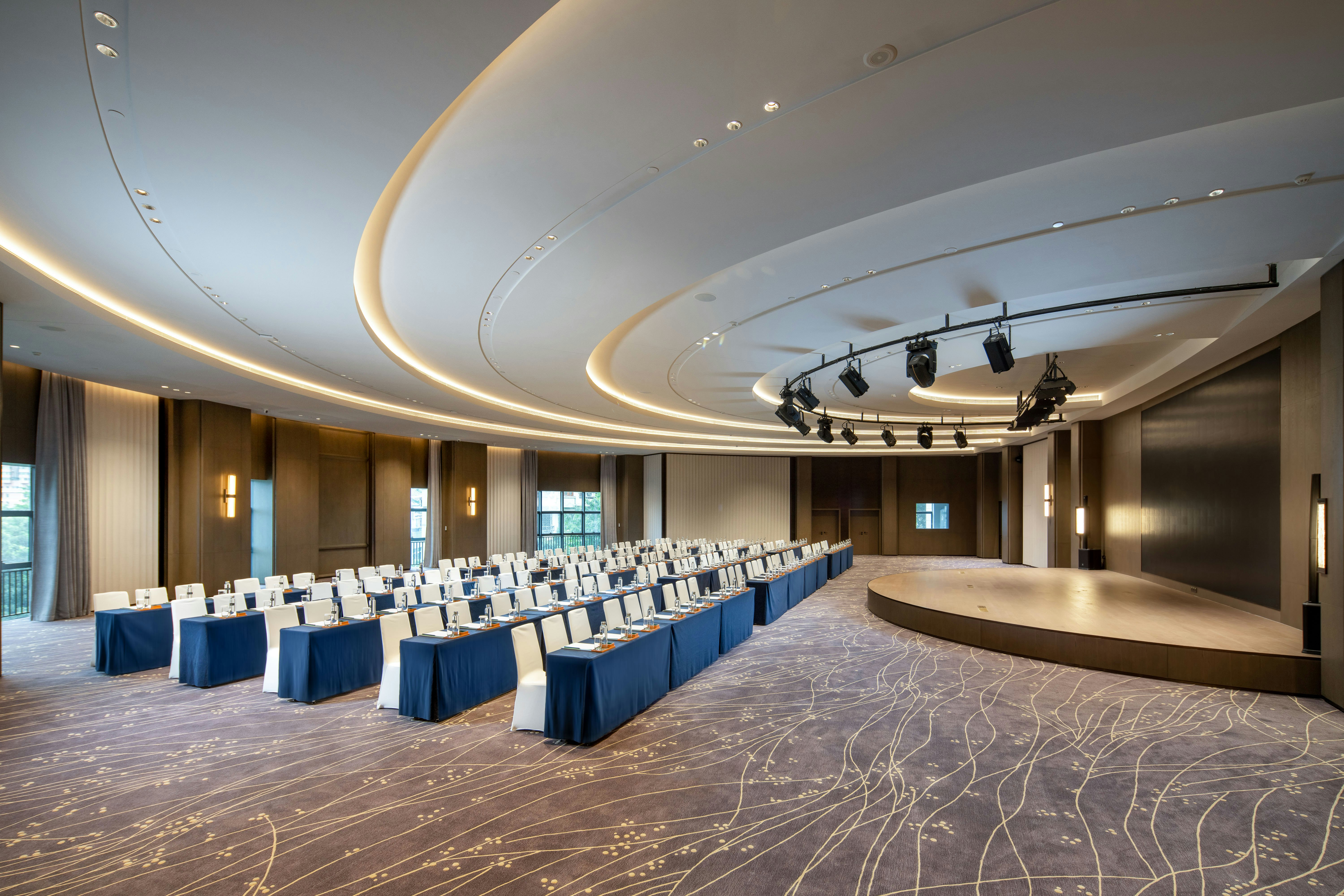 Yuexiu Hotel Guangzhou, Curio Collection by Hilton 30/30