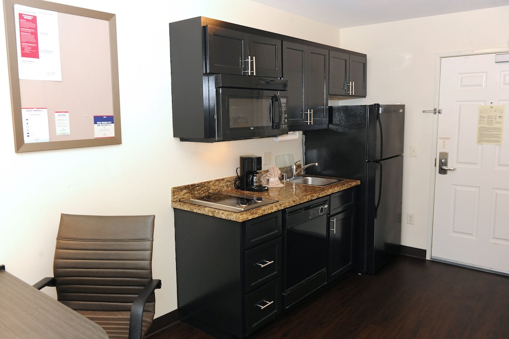 Candlewood Suites Santa Maria 53/75