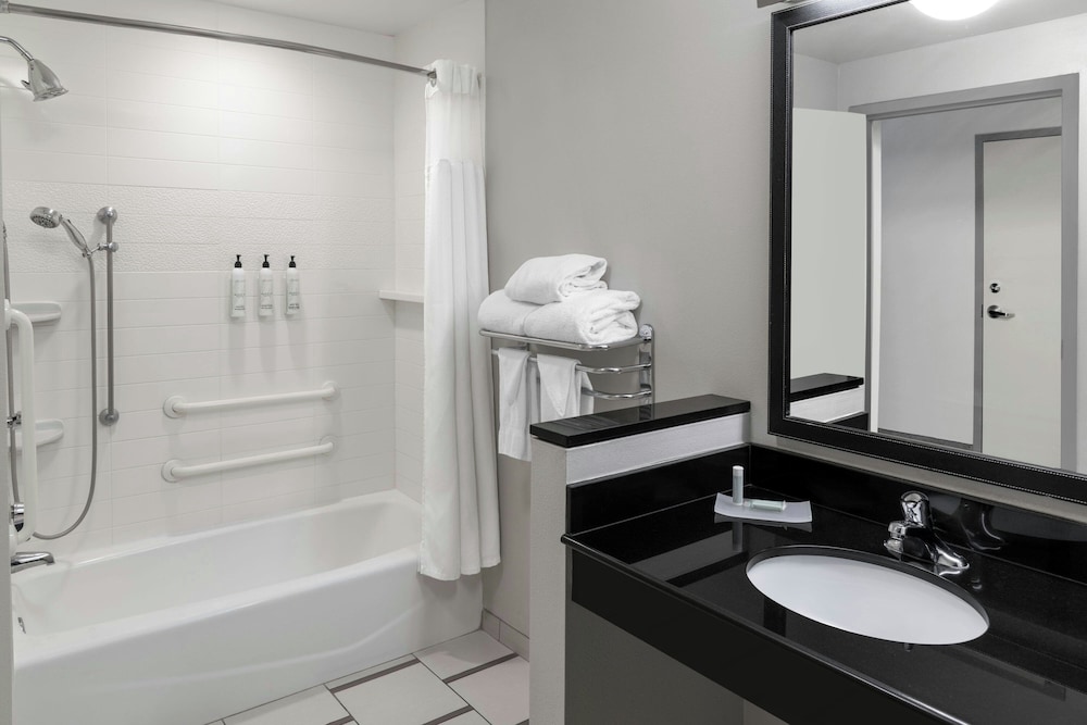 غرفة بسريرين كوين، Fairfield Inn Suites Calhoun 4/5