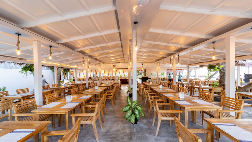 Arena Beach Hotel 31/48