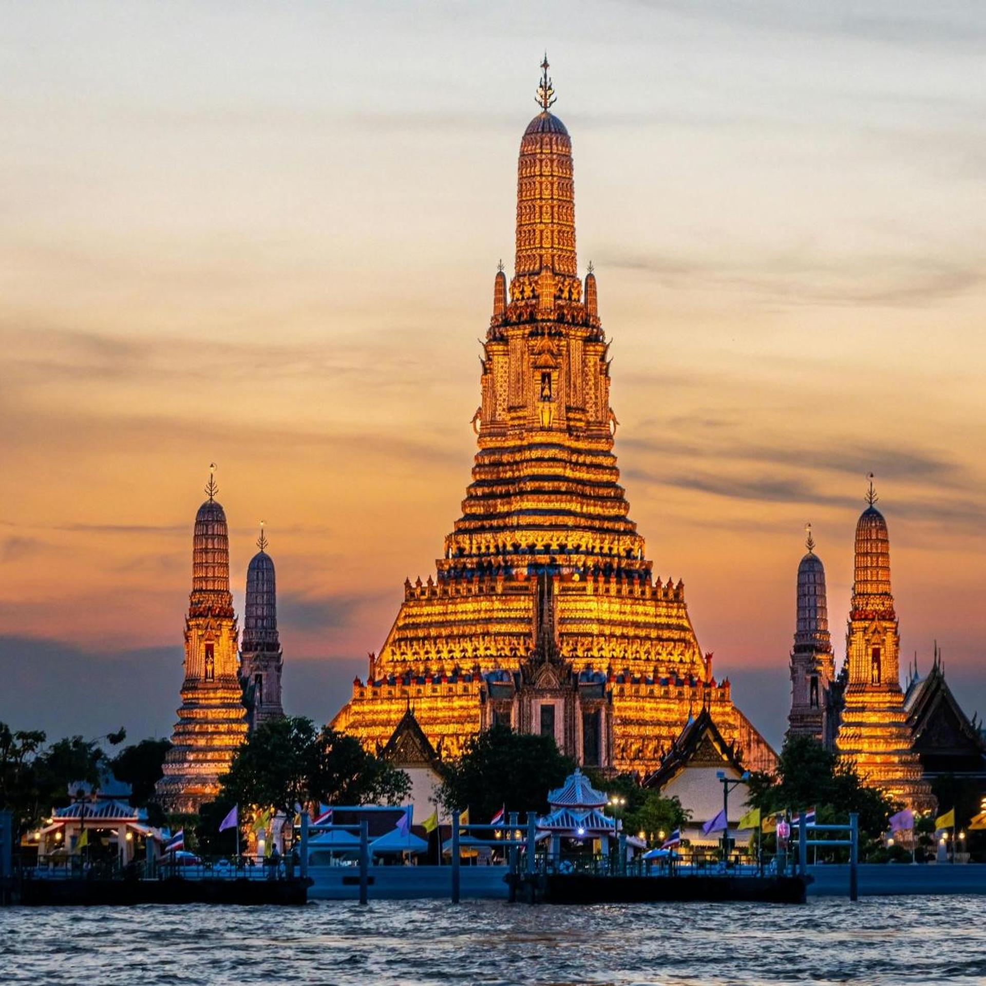 Sri Krungthep Hotel 70/77