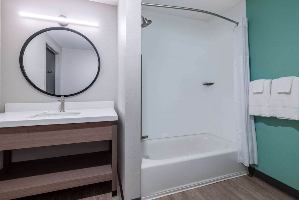 ECHO Suites Extended Stay by Wyndham Johnson City Medical CR 69/69