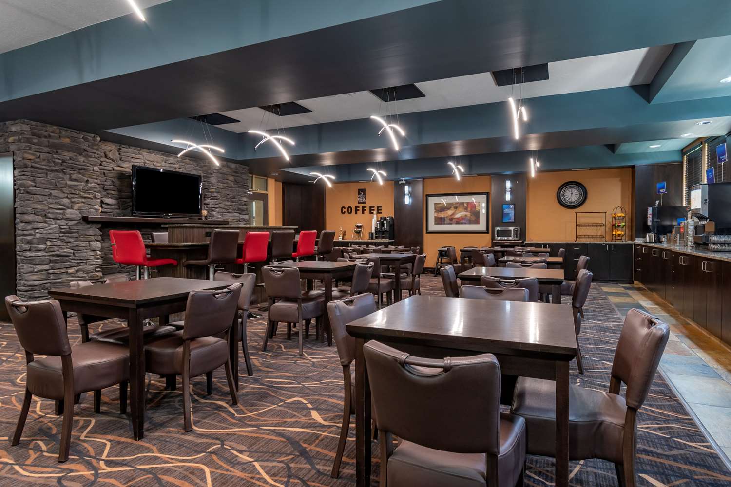 Best Western Bonnyville Inn and Suites 33/40
