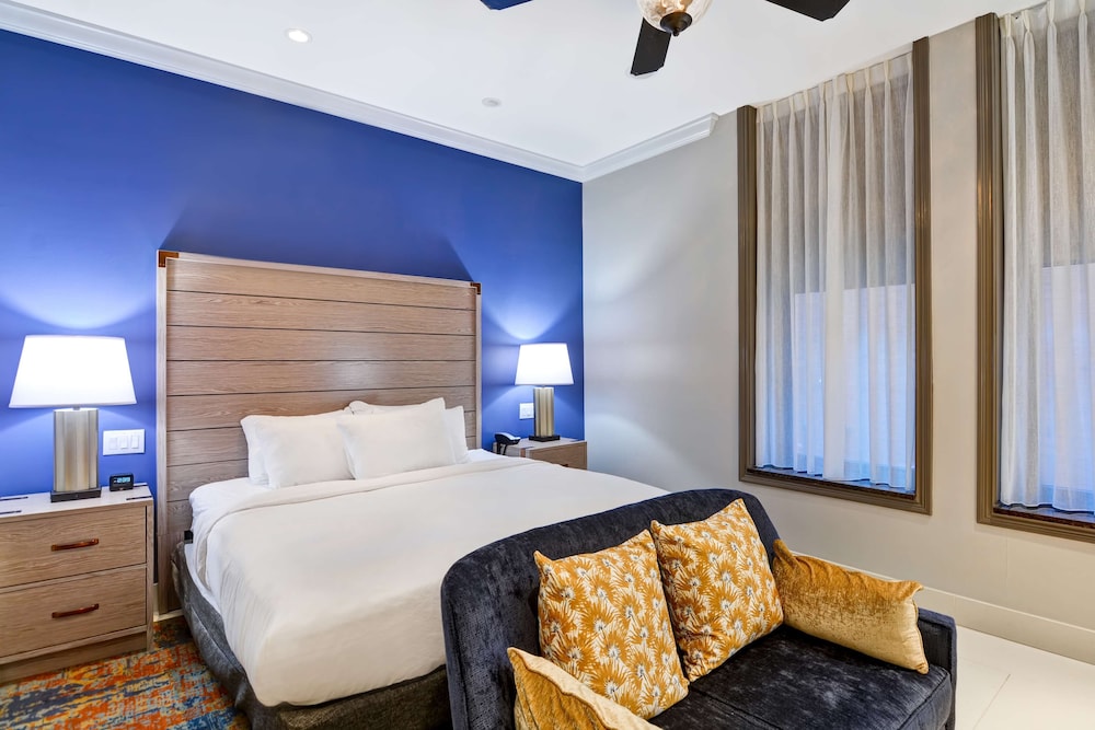 The Cincinnatian Hotel, Curio Collection by Hilton 11/49