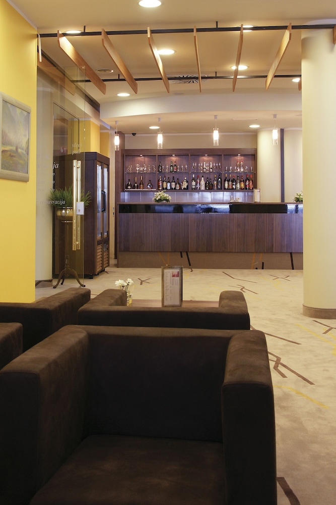 Hotel Spik 3 Star 8/74