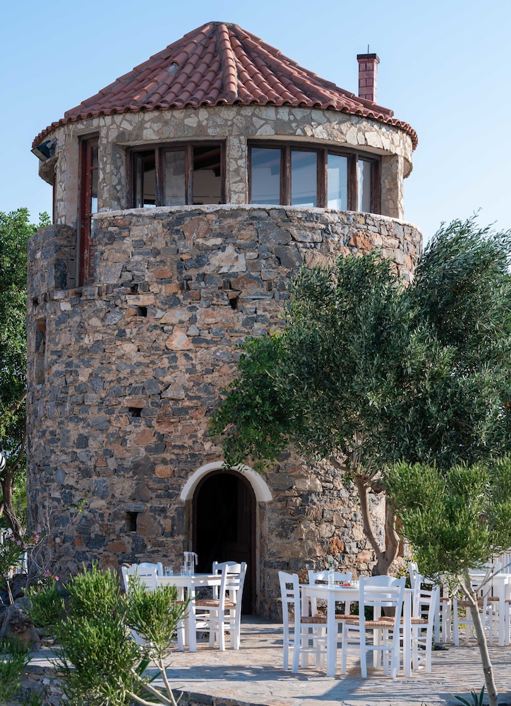 Elounda Breeze Resort