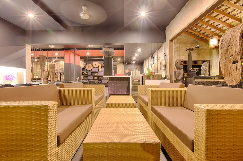 Lot 33 Boutique Hotel 30/50