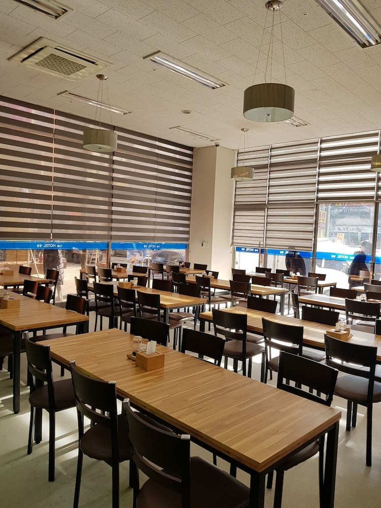 The Hotel Yeong Jong 31/50