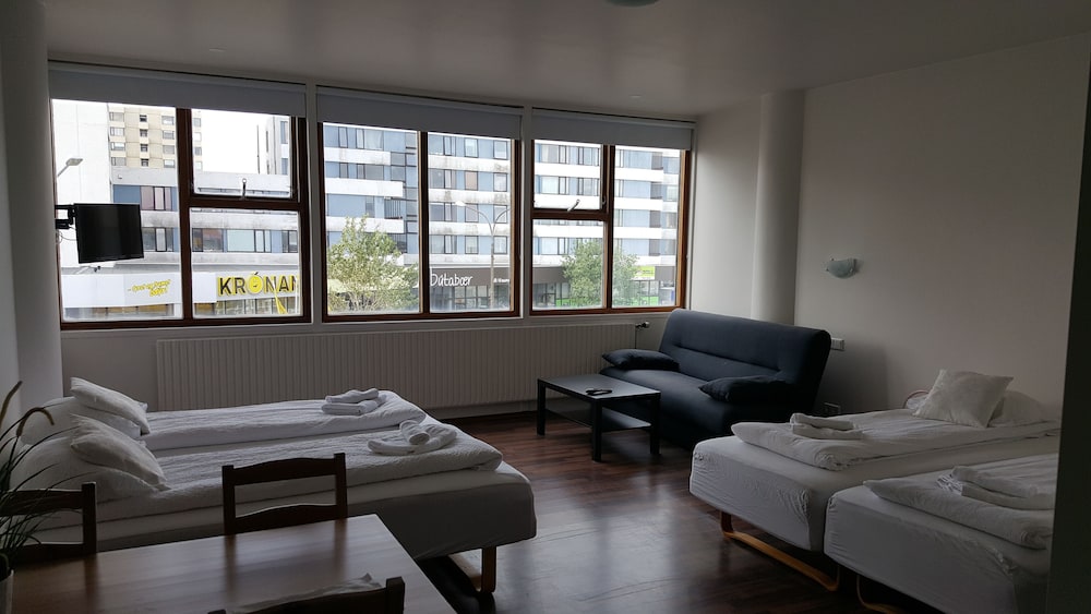 ICELAND COMFORT APARTMENTS 42/68