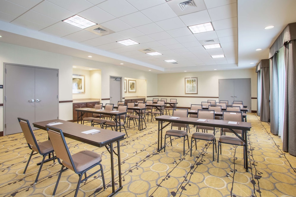 Hampton Inn Philadelphia/Voorhees 36/40