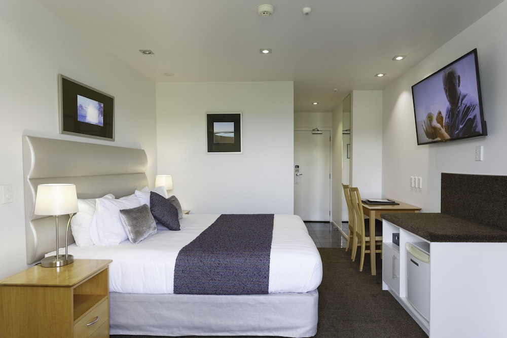 Trailways Hotel 29/70