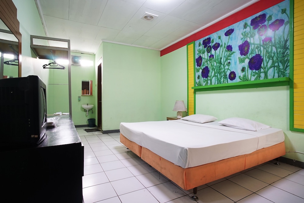 Hotel Bandung Permai by ZUZU 22/34