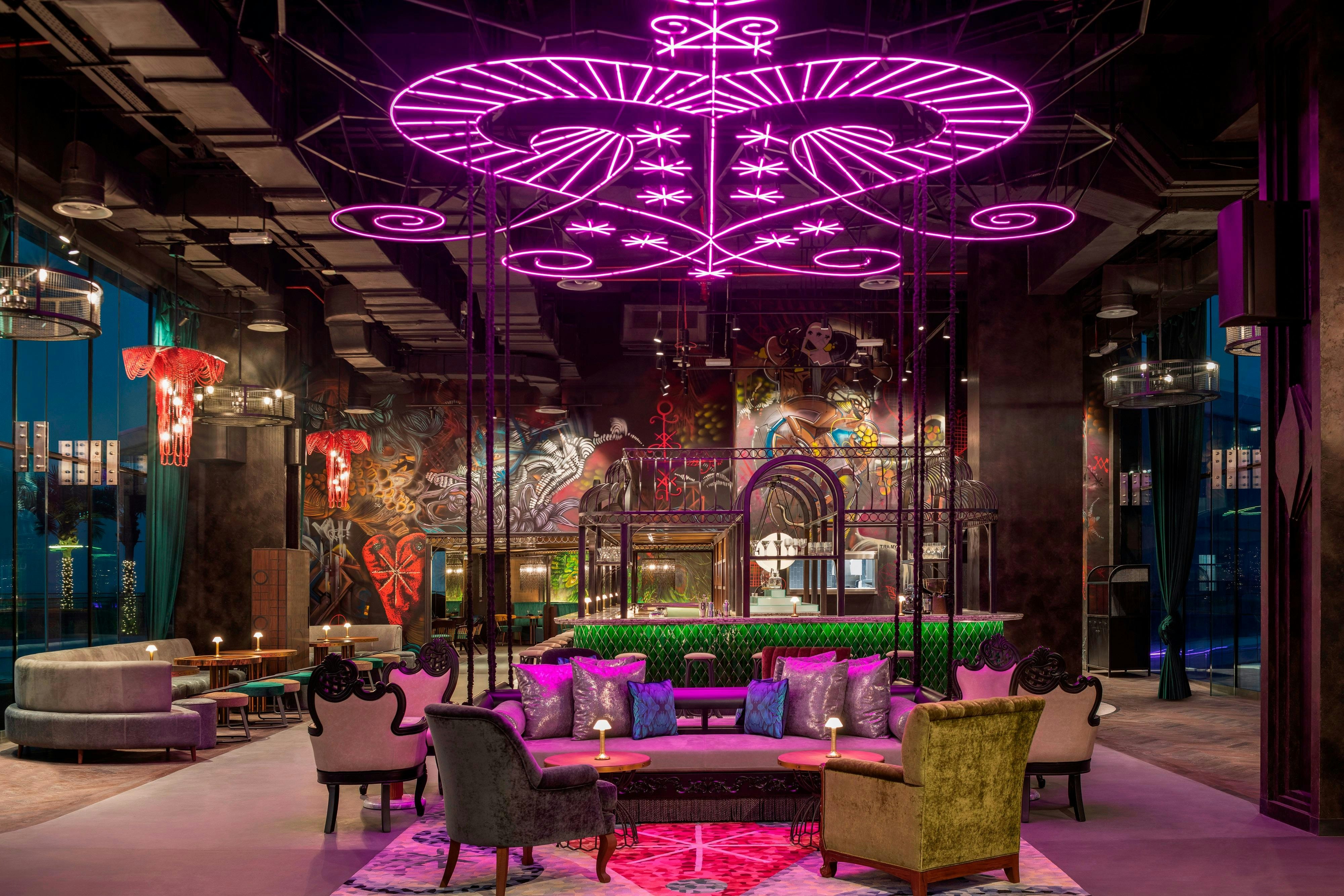 W Dubai – The Palm 53/61