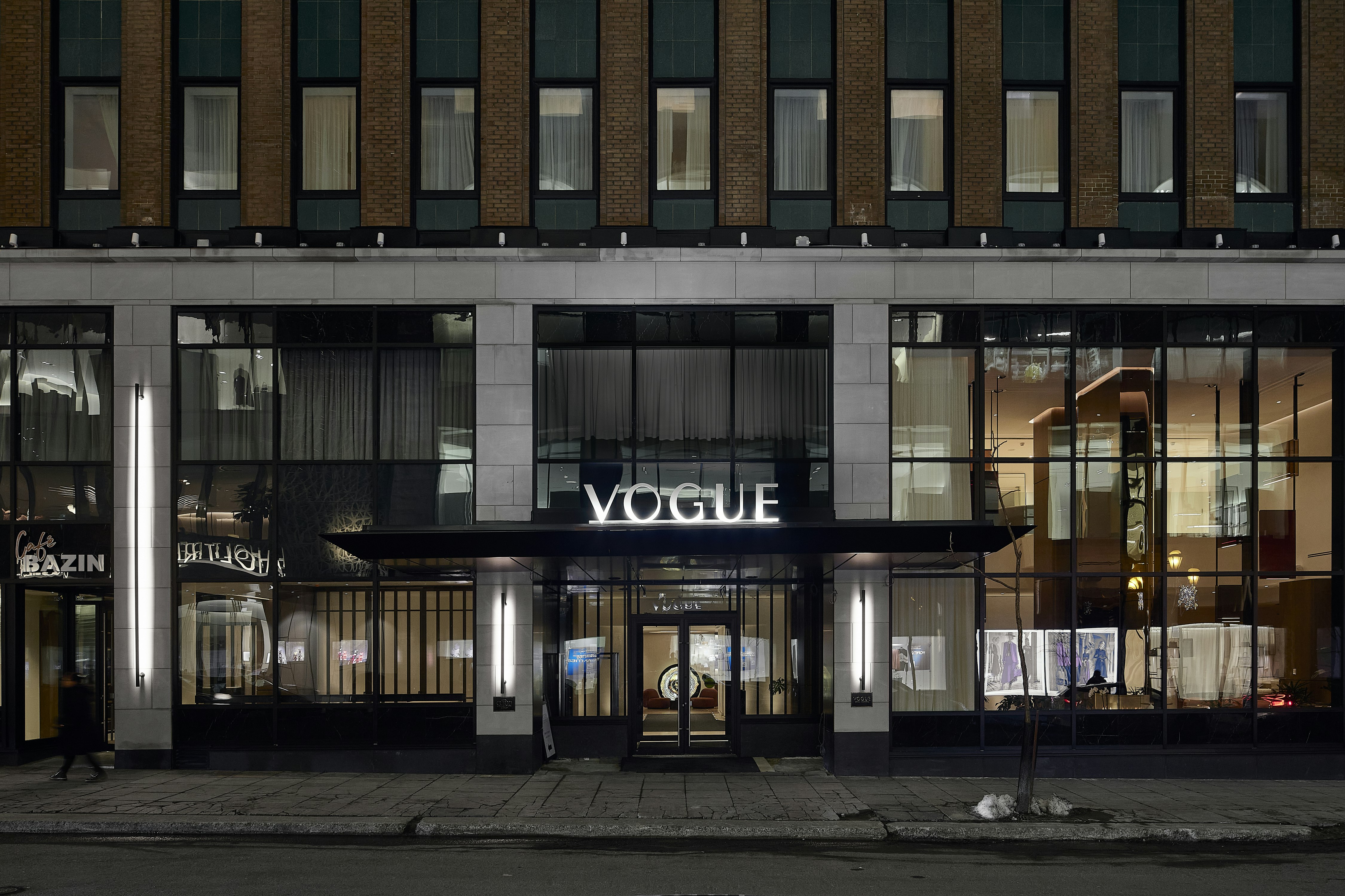 Vogue Hotel Montreal Downtown, Curio Collection by Hilton 1/50