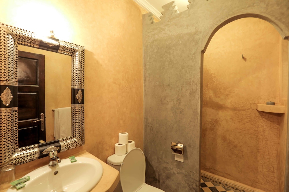 Riad Nakhla 58/62