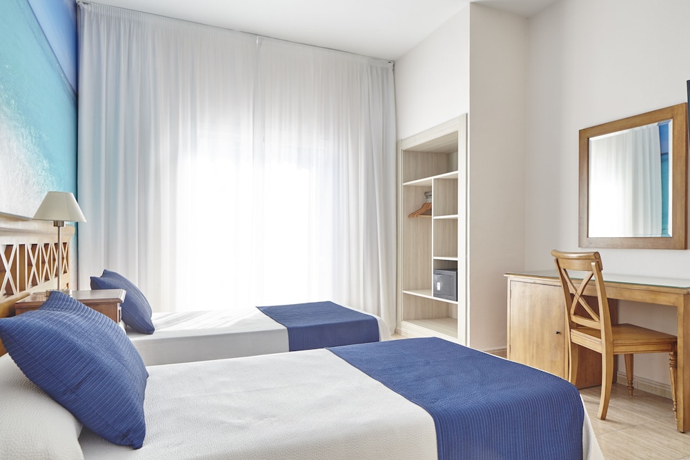 Hostal Mar Y Huerta 18/60